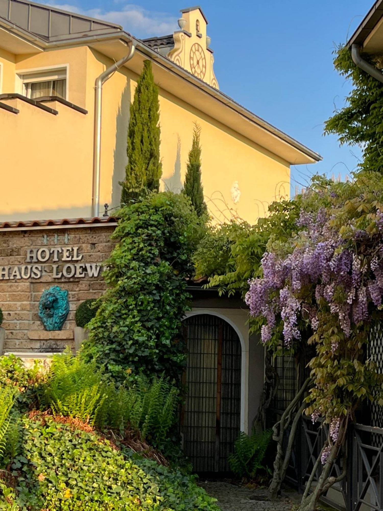 Hotel Haus Loewe Frechen Exterior photo